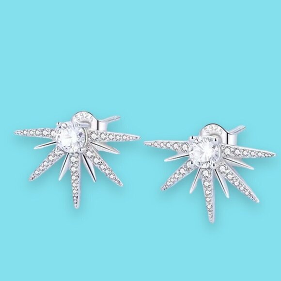 NWT Dainty Star Stud Earrings S925 Sterling Silver Cubic Zirconia Celestial - Picture 2 of 9